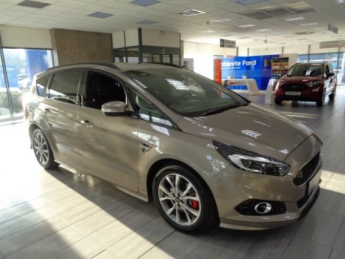 Ford S-MAX, 2.0 EcoBlue, barva stříbrná