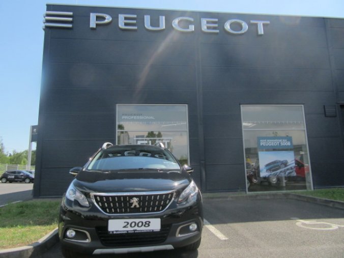 Peugeot 2008, ALLURE 1,2 PureTech 82k MAN5, barva černá