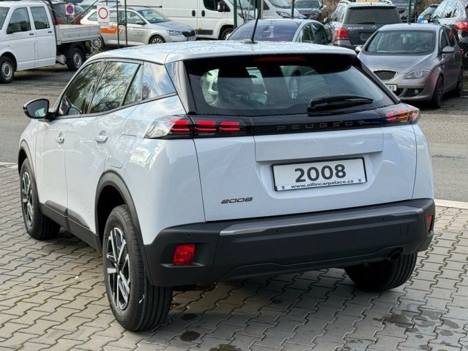 Peugeot 2008, Peugeot 2008 STYLE - IHNED K ODBĚRU, barva bílá