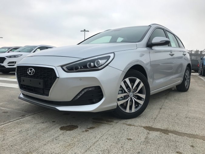 Hyundai i30, 1,4 T-GDI 103 kW (95 NAT) 6 st. man, barva stříbrná