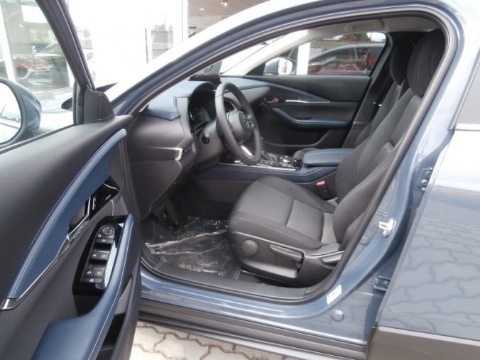 Mazda CX-30, 2,0i 122 PS, barva šedá