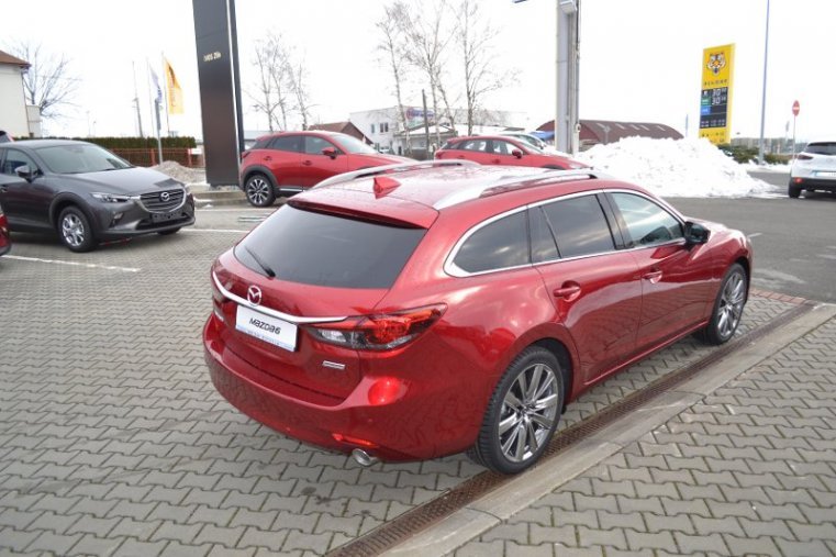 Mazda 6, 2,5i 194k, barva červená