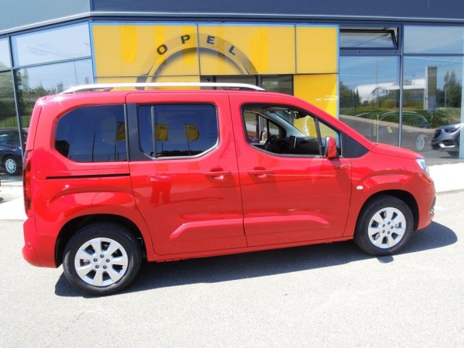 Opel Combo, INNOVATION L1H1 1,5 CDTI 96KW, barva červená