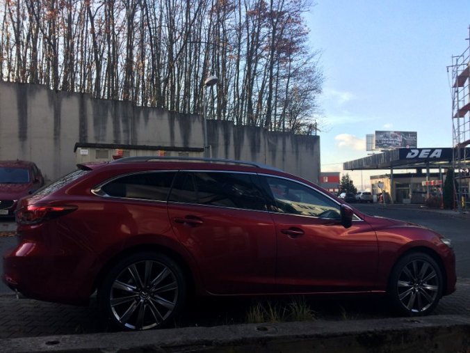 Mazda 6, 2.5i G 194K, barva červená