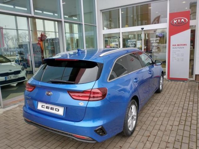 Kia Ceed, SW 1.4 T-GDI TOP, barva modrá