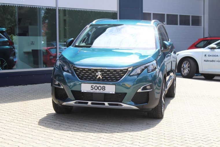 Peugeot 5008, ACTIVE 1.5 96kW, barva zelená