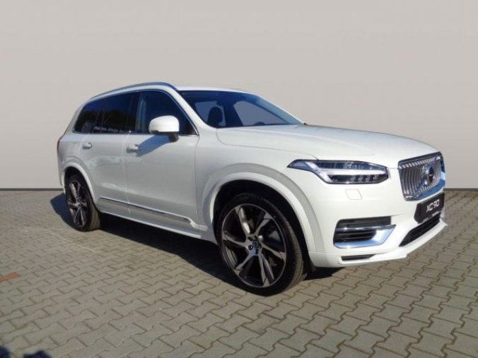 Volvo XC90, T8 TWIN ENGINE 2.0L 303 HP INS, barva bílá