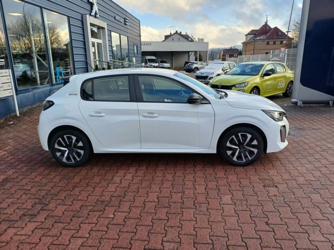 Peugeot 208, Peugeot 208, barva bílá