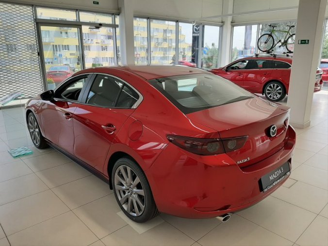 Mazda 3, 2,0 150k - odběr 03/2020, barva červená