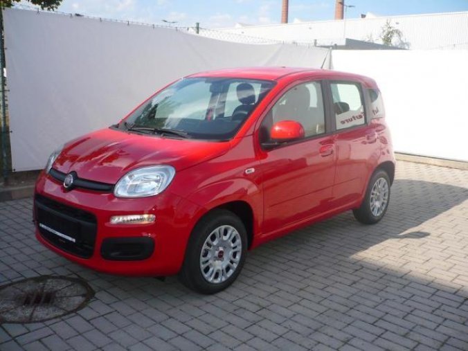 Fiat Panda, 1.0 70k, barva červená