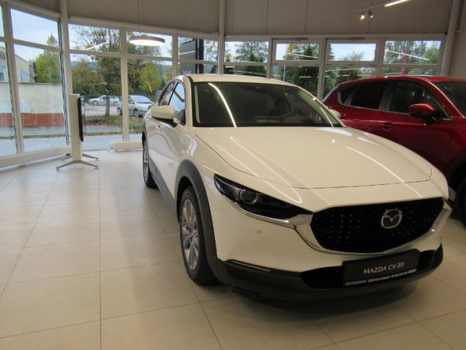 Mazda CX-30, Skyactiv-G150, barva bílá