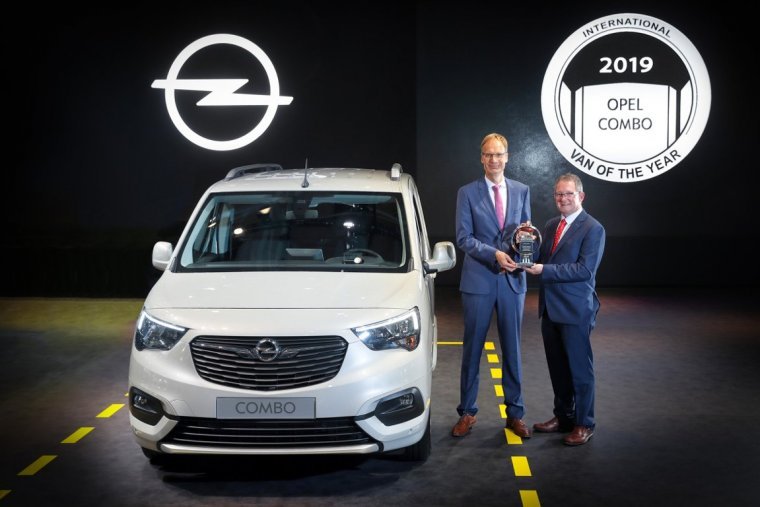 Opel Combo, Van Enjoy L2H1 PRO, barva bílá