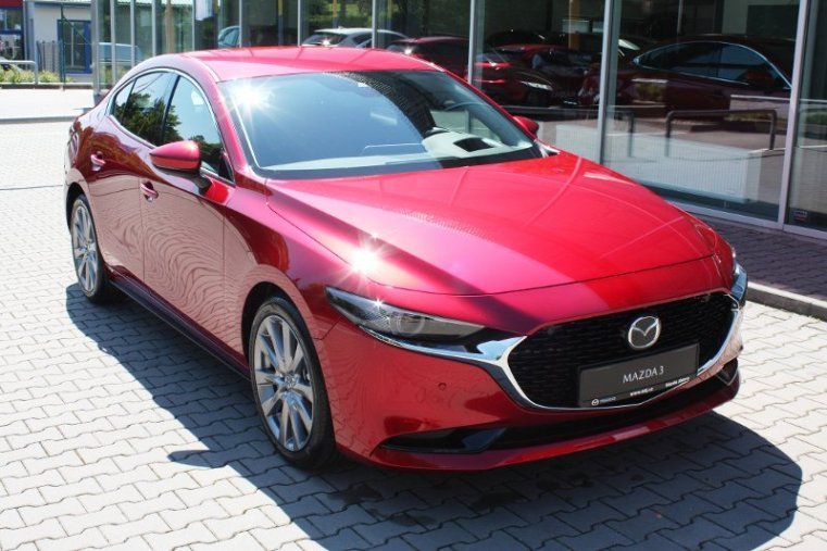 Mazda 3, SKYACTIV-G, barva červená