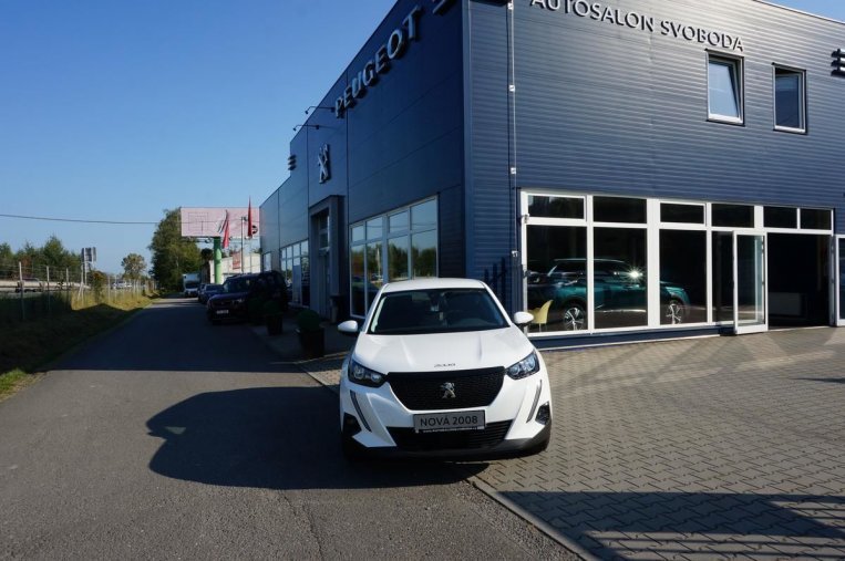 Peugeot 2008, Active 1,2 130 MAN 6, barva bílá