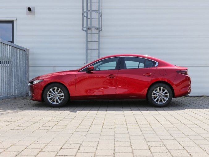 Mazda 3, Skyaktiv G122, barva červená