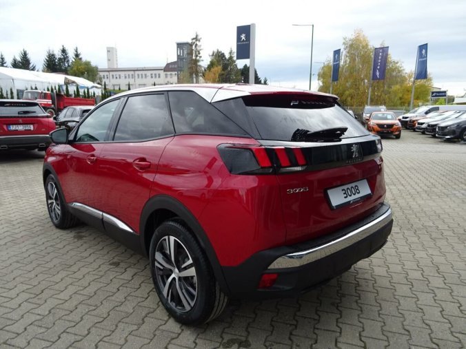 Peugeot 3008, Peugeot 3008 ALLURE PACK 1.2  130k EAT8, barva červená