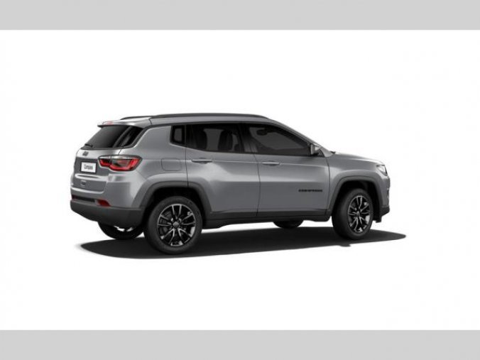 Jeep Compass, 1.3 130 PS NIGHT EAGLE skladem, barva stříbrná