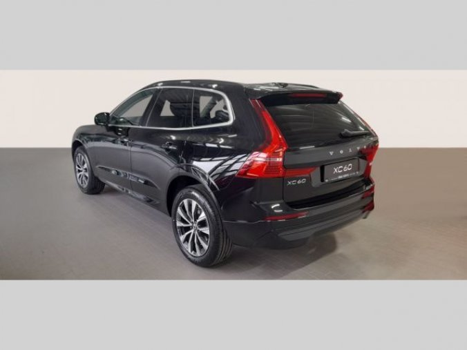 Volvo XC60, B4 2.0L 197 HP MOMENTUM PRO AT, barva modrá