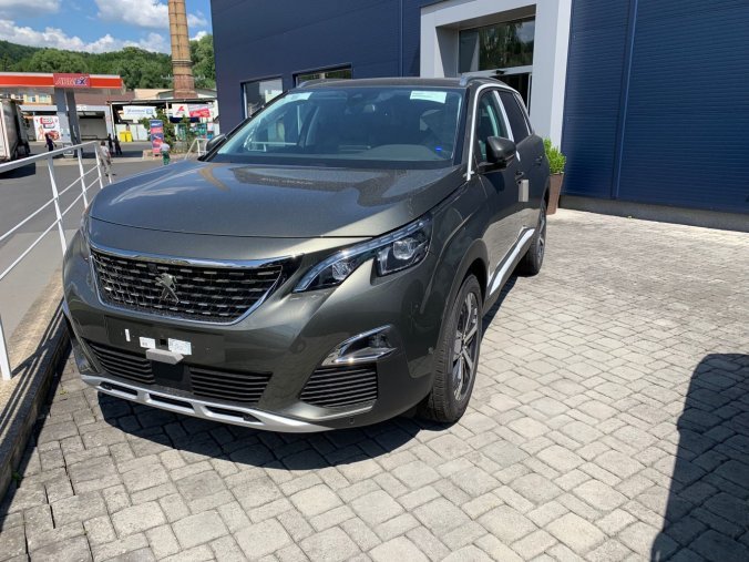 Peugeot 5008, ALLURE 1.2 PureTech 130 S&S MAN6 Euro 6.2, barva šedá