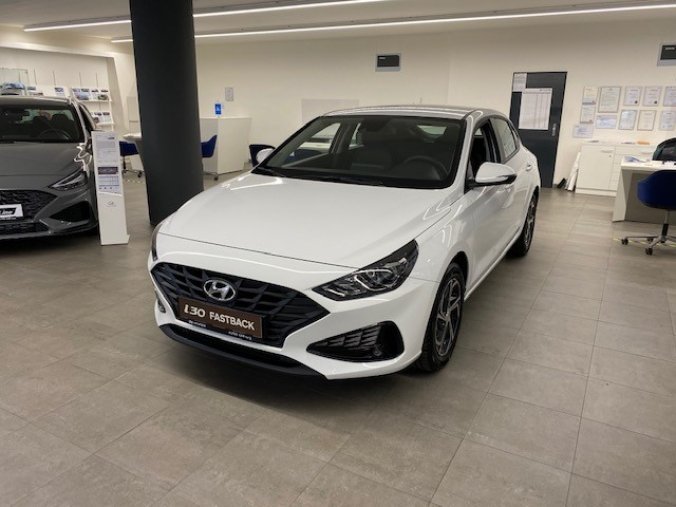 Hyundai i30, 1,0 T-GDI 88 kW (95 NAT) 6 st. man, barva bílá