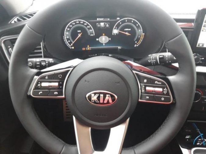 Kia XCeed, 1,4 T-GDi  Exclusive Premium, barva zlatá