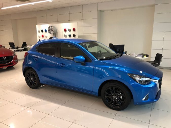 Mazda 2, 1.5 G90K, barva modrá