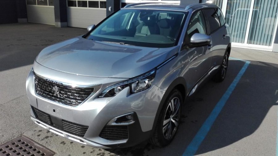 Peugeot 5008, ALLURE 1.2 PureTech 130 EAT8, barva šedá