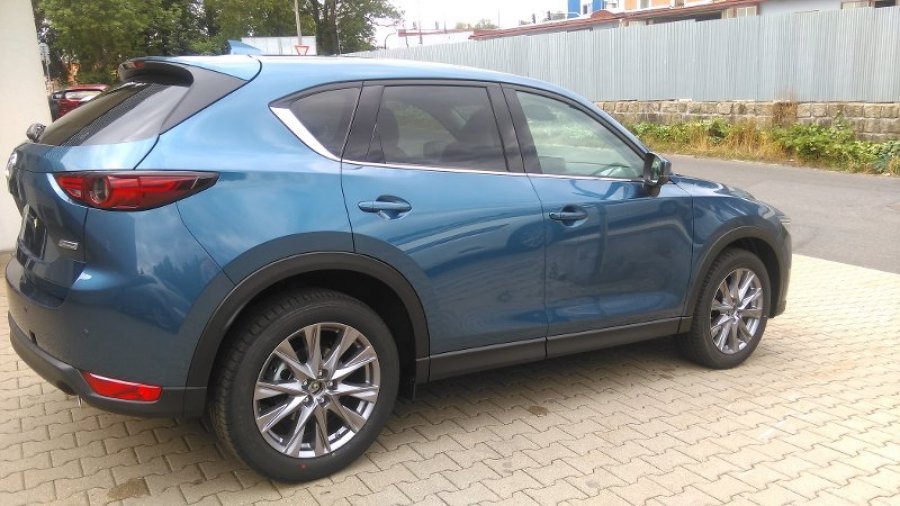 Mazda CX-5, 121kW (165k), barva modrá