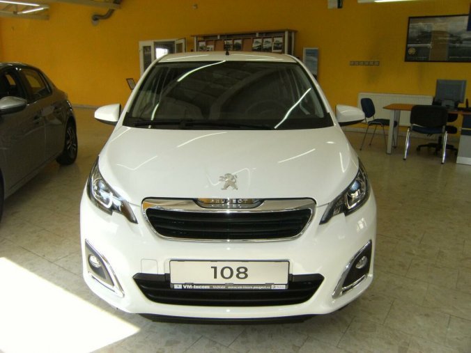 Peugeot 108, Allure 1,0 VTi 72k man5 Camera, barva bílá