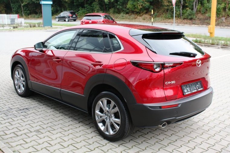 Mazda CX-30, SKYACTIV-G, barva červená