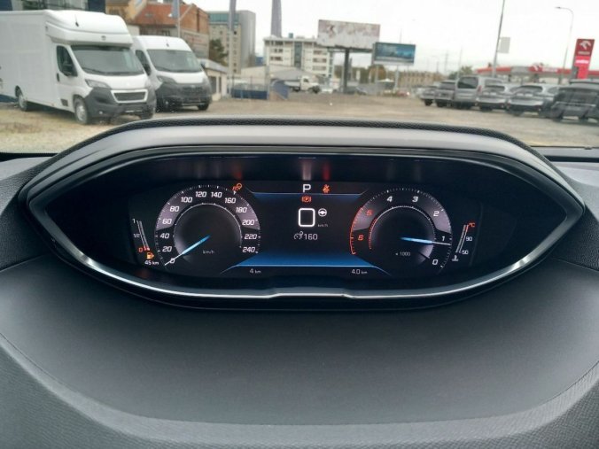 Peugeot 5008, Peugeot 5008 GT BlueHDI 130 S&S EAT8, barva bílá