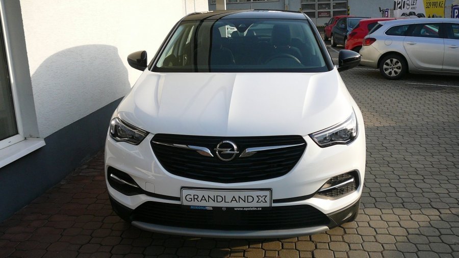 Opel Grandland X, Innovation 1.2 Turbo, barva bílá