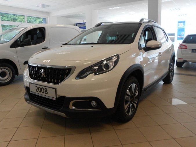 Peugeot 2008, ALLURE 1.2 PureTech 130 S&amp;, barva bílá