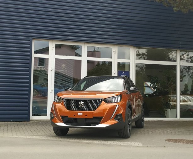 Peugeot 2008, GT 1.2 PureTech 130 S&S MAN6, barva oranžová