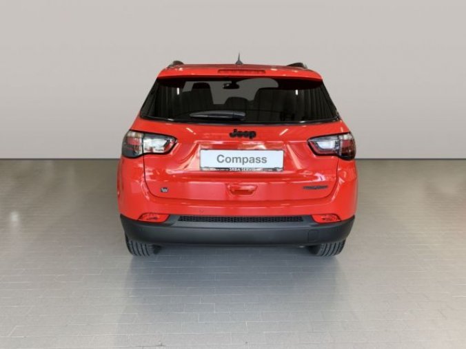 Jeep Compass, Night Eagle 1.5 e-Hybrid 130k, barva červená