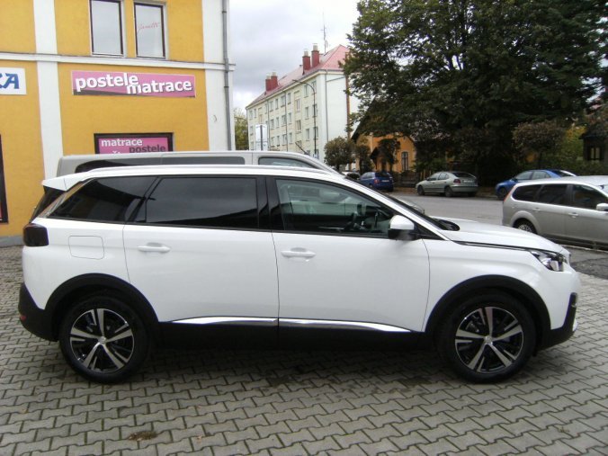 Peugeot 5008, 5008 ALLURE 1.2 PureTech 130 S&S man6, barva bílá