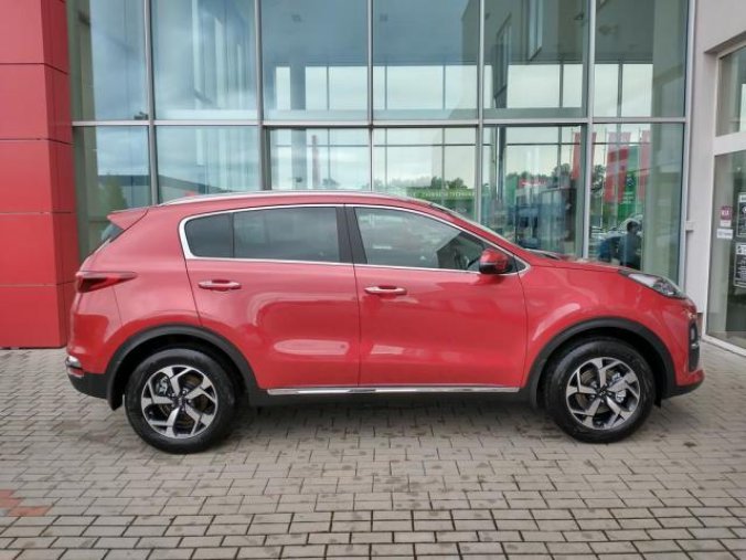 Kia Sportage, 1,6 GDi  TOP, barva červená