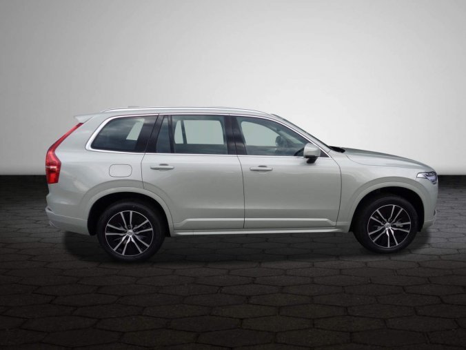 Volvo XC90, B5 2.0L 235 HP MOMENTUM PRO AT8 AWD, barva béžová