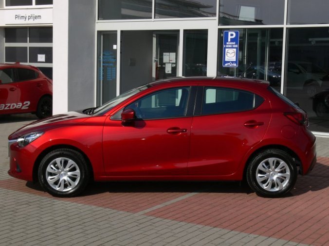 Mazda 2, 1.5 Skyactiv G75, barva červená