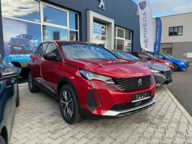 Peugeot 3008, Peugeot 3008 Allure Pack Hybrid 136 e-DCS6, barva červená