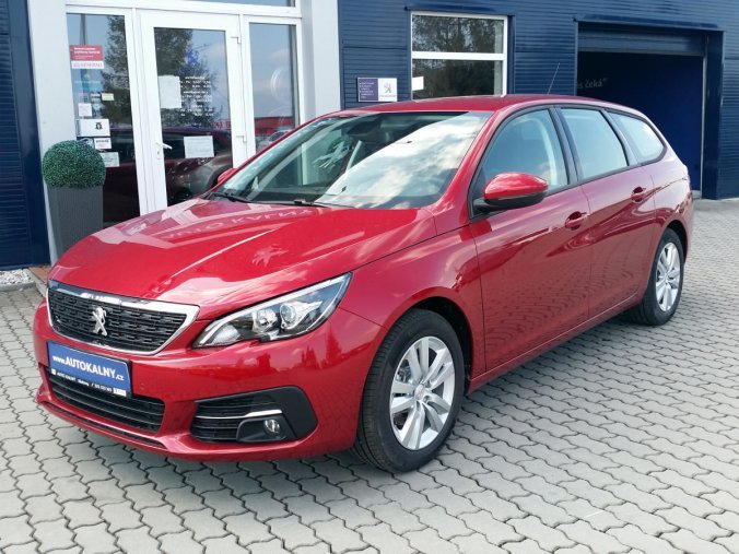 Peugeot 308, ACTIVE 1.2 PureTech 110 MAN6, barva červená