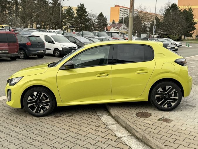 Peugeot 208, Peugeot 208 ALLURE - IHNED K ODBĚRU, barva žlutá