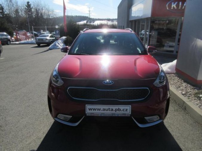 Kia Niro, 1.6 GDi 6 DCT HEV EXCLUSIVE, barva červená