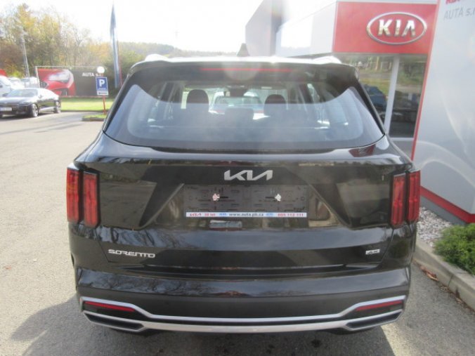 Kia Sorento, 2,2 CRDi SCR 4x4 8DCT EXCLUSIV, barva černá