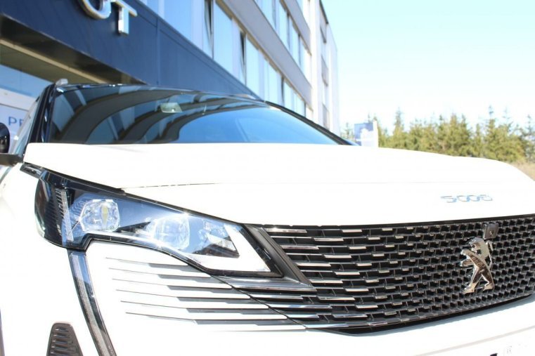 Peugeot 5008, Peugeot 5008 GT BlueHDi 130 S&S EAT8, barva bílá