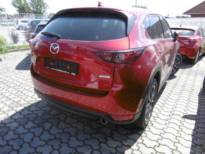 Mazda CX-5, 2,5i 143kW, barva červená