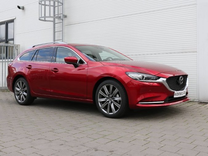 Mazda 6, 2,5i Skyactiv-G 194k/143kW AT, barva červená