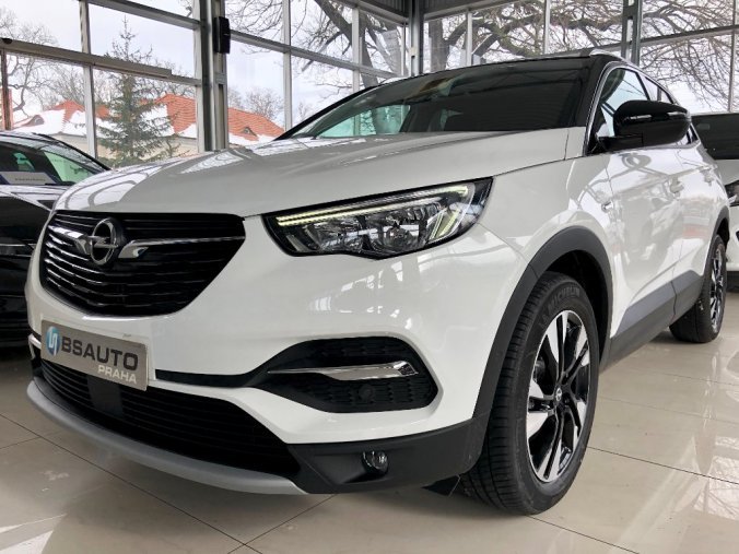 Opel Grandland X, Design Line 1,2 Turbo AT8 + ZP, barva bílá