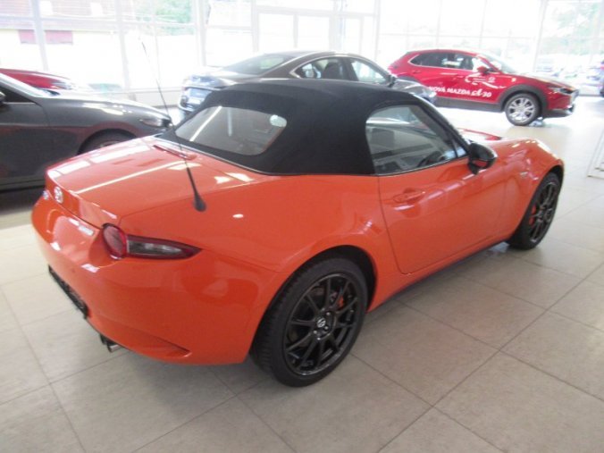 Mazda MX-5, 2,0i G184, barva oranžová