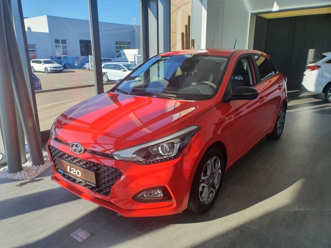 Hyundai i20, 1,25i 62 kW (95 NAT) 5 st. man, barva červená